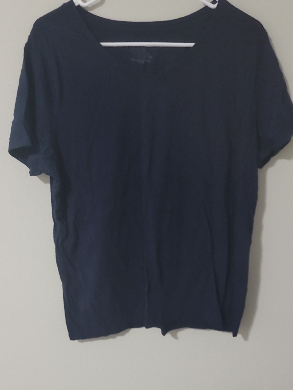 Time and Tru Navy V-Neck Tee